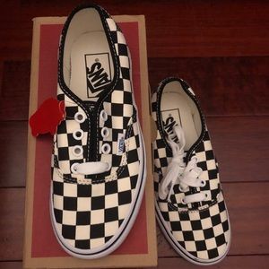 NWTS checkered vans SIZE 5